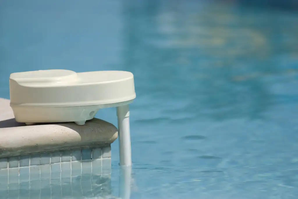 Alarme piscine Bordeaux : sécurisez votre espace aquatique avec fiabilité